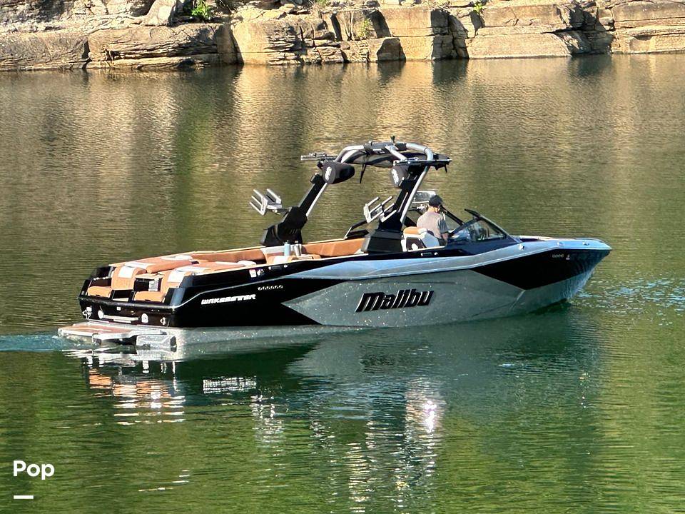 Slide: The Image of Malibu Wakesetter 26 LSV 2023 - 13686450