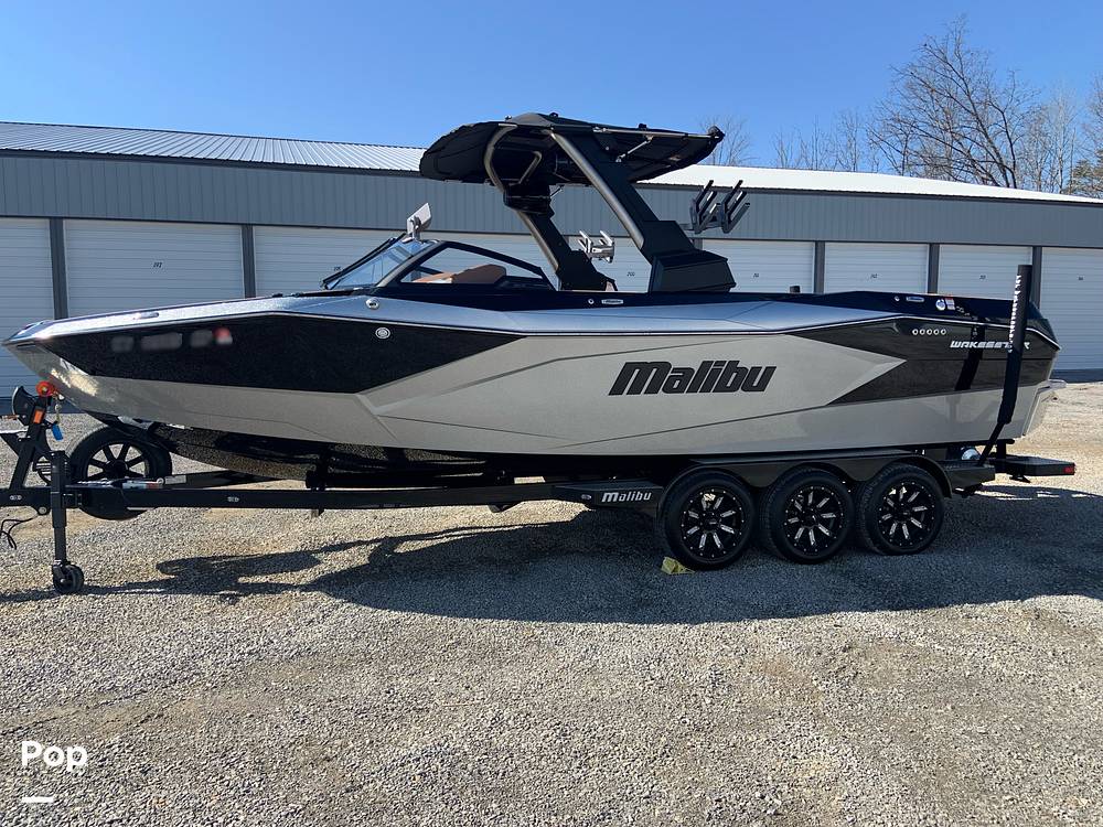 Slide: The Image of Malibu Wakesetter 26 LSV 2023 - 13733849