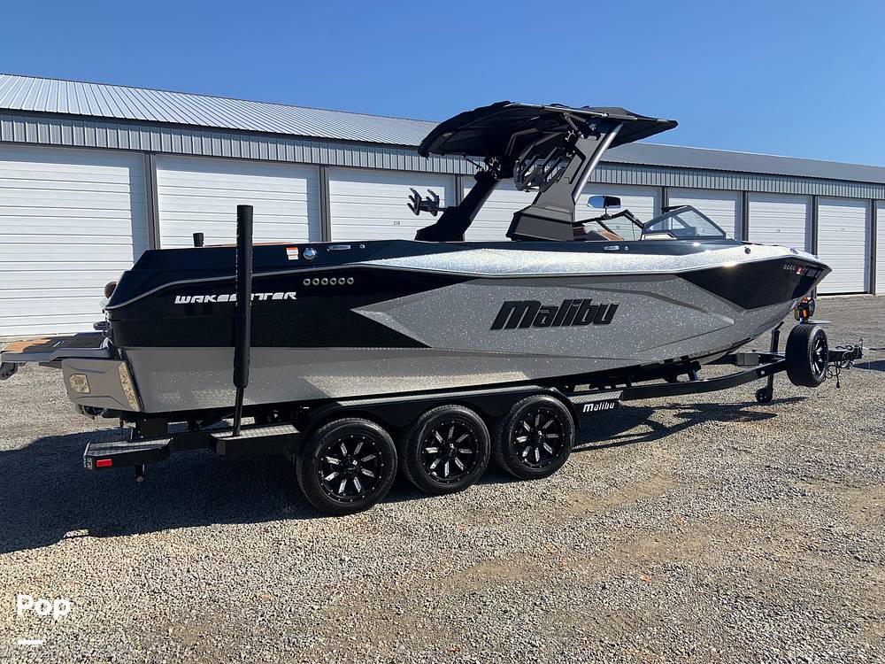 Slide: The Image of Malibu Wakesetter 26 LSV 2023 - 13735419