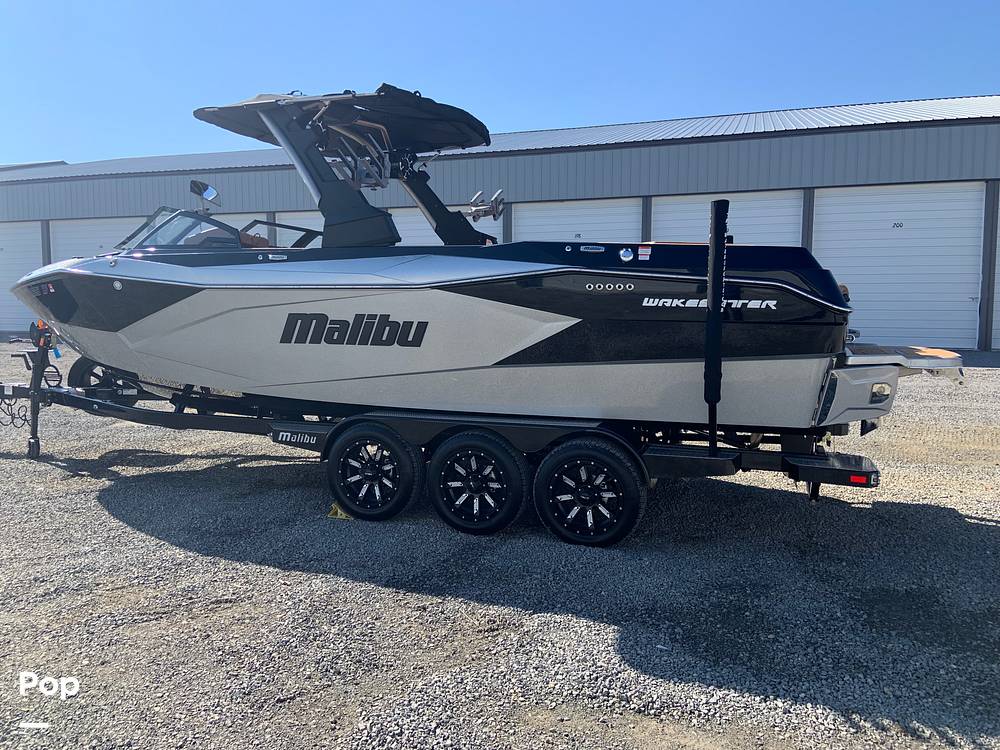 Slide: The Image of Malibu Wakesetter 26 LSV 2023 - 13735443