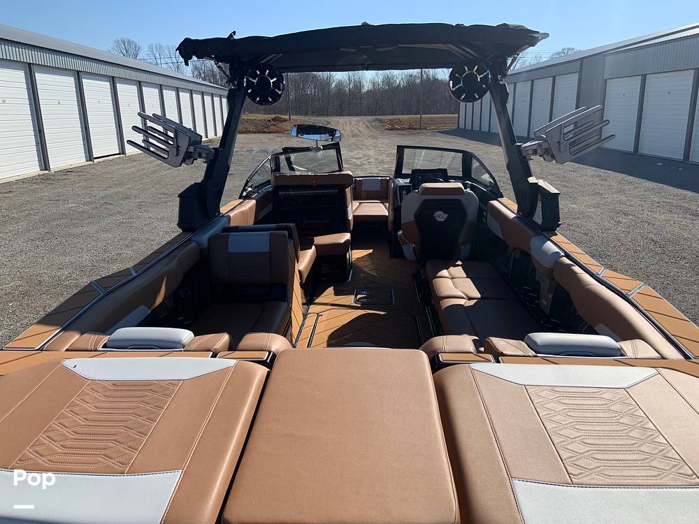 Slide: The Image of Malibu Wakesetter 26 LSV 2023 - 13735504