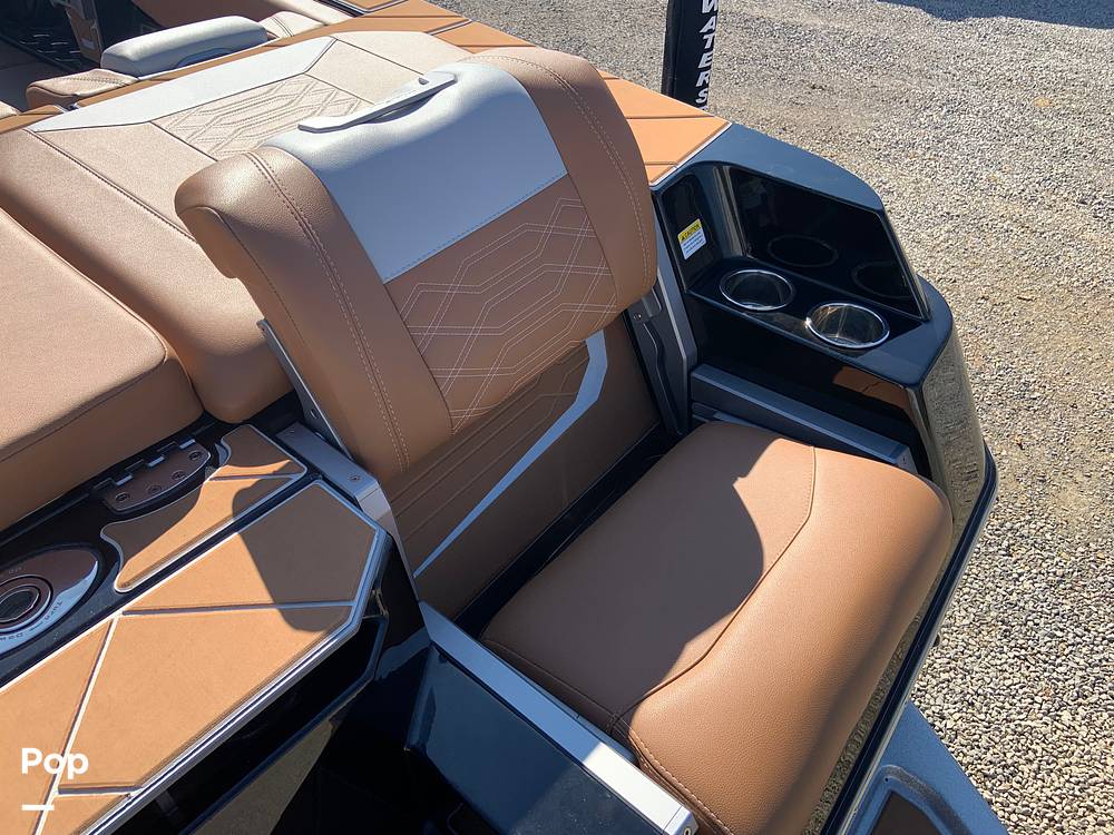 Slide: The Image of Adjustible Seat - 13735512