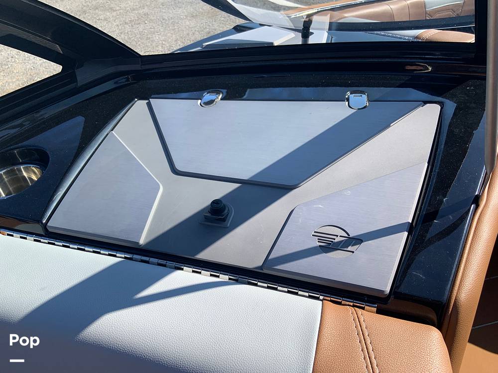 Slide: The Image of Malibu Wakesetter 26 LSV 2023 - 13735680