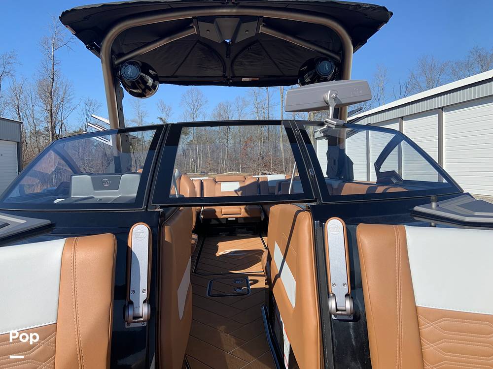 Slide: The Image of Walkthru Windshield - 13735682