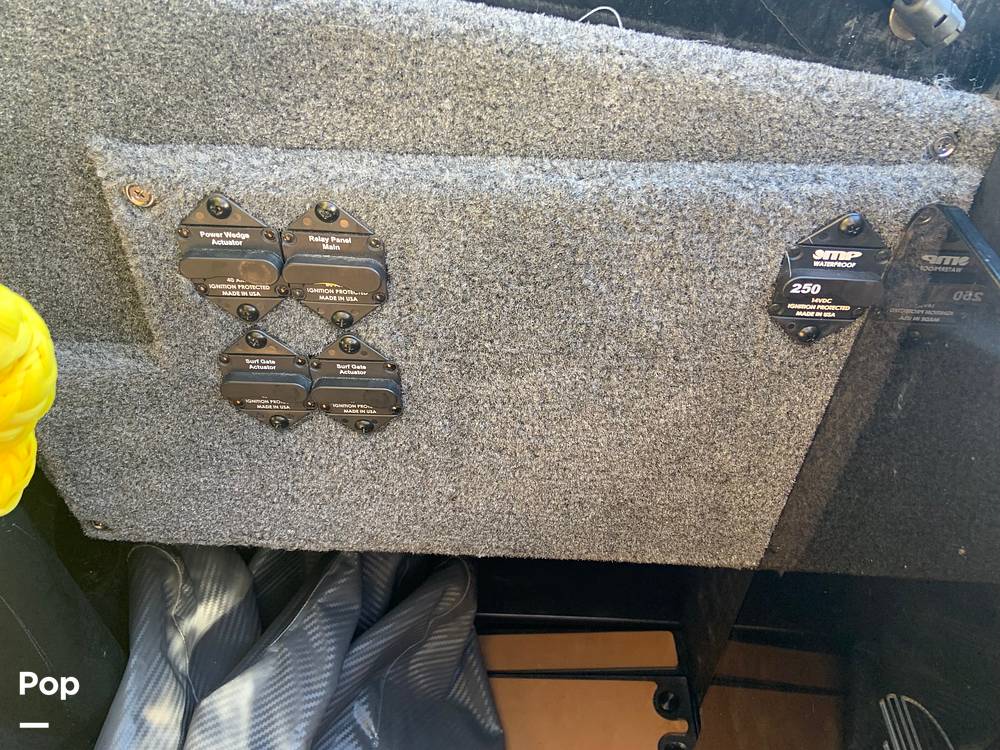 Slide: The Image of Malibu Wakesetter 26 LSV 2023 - 13735773