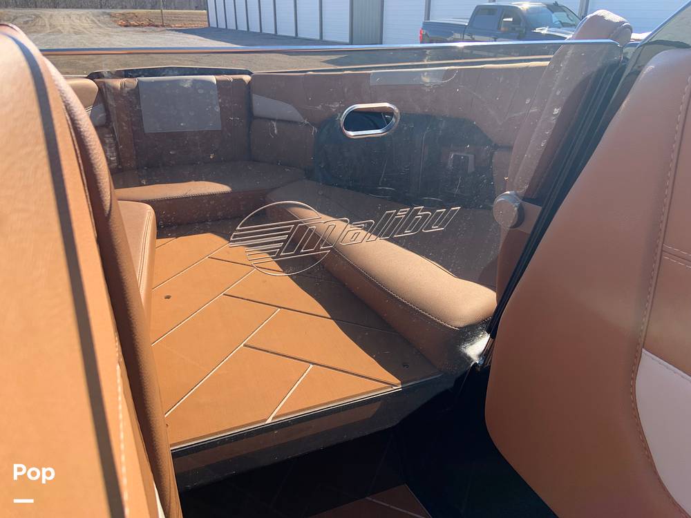 Slide: The Image of Wind Screen - 13735782