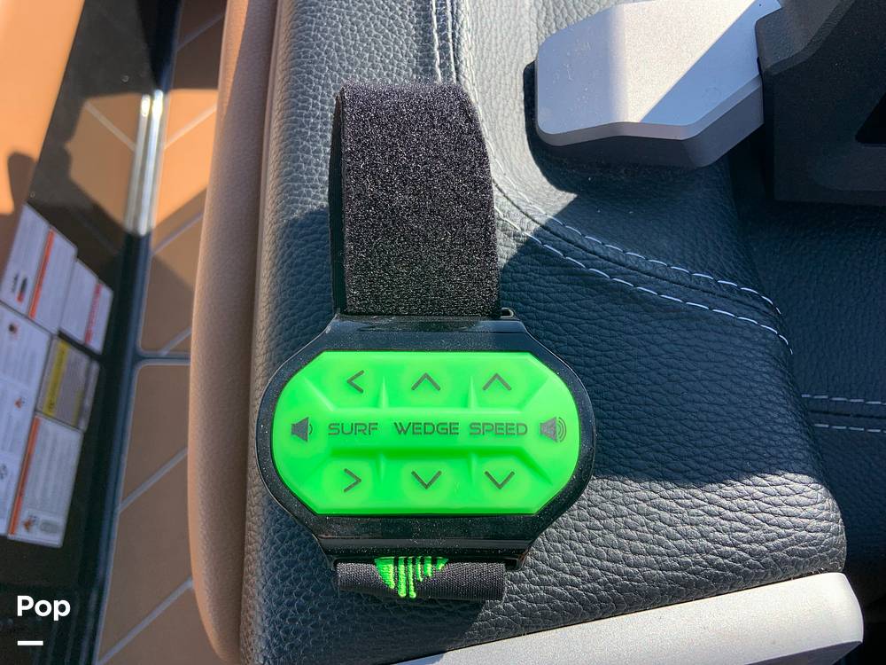 Slide: The Image of Malibu Wakesetter 26 LSV 2023 - 13735795