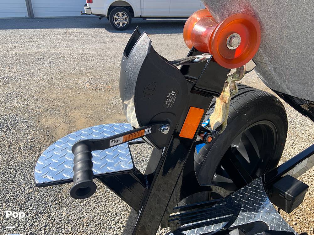 Slide: The Image of Malibu Wakesetter 26 LSV 2023 - 13735828