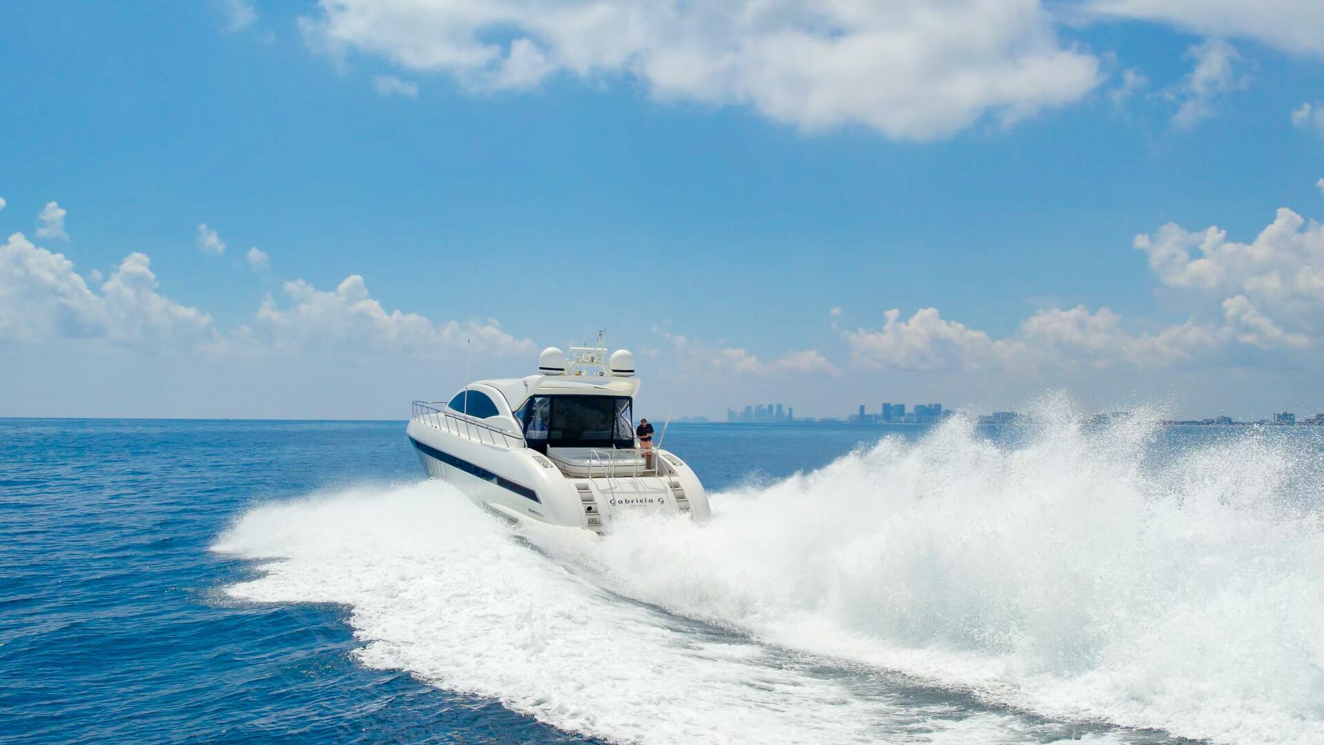 Slide: The Image of Mangusta 72 2001 - 4564370