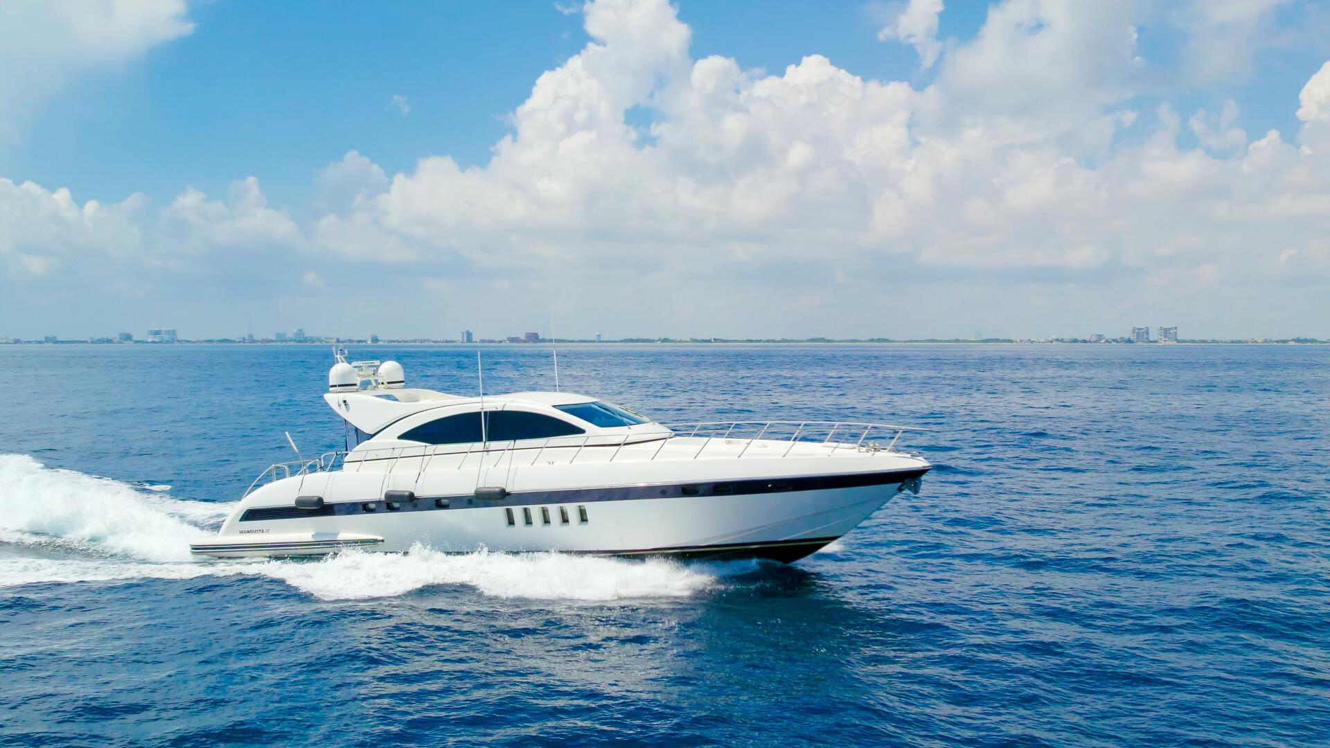 Slide: The Image of Mangusta 72 2001 - 4564542