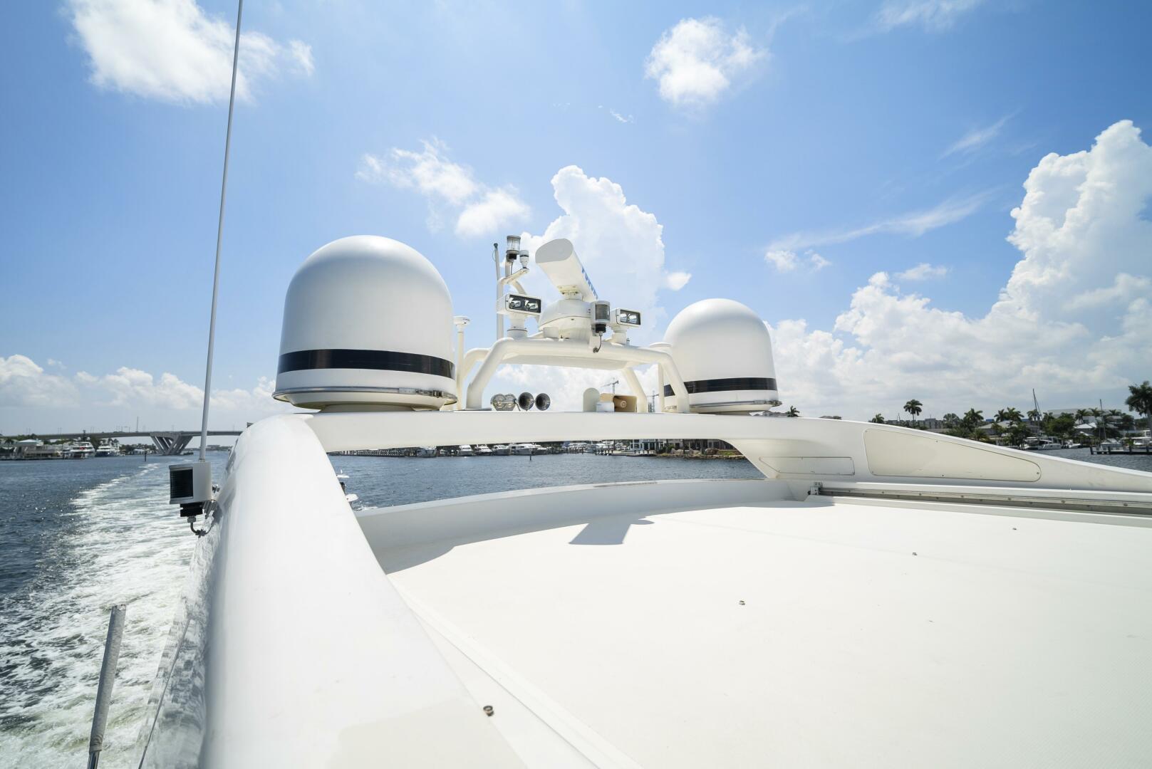 Slide: The Image of Mangusta 72 2001 - 4564591