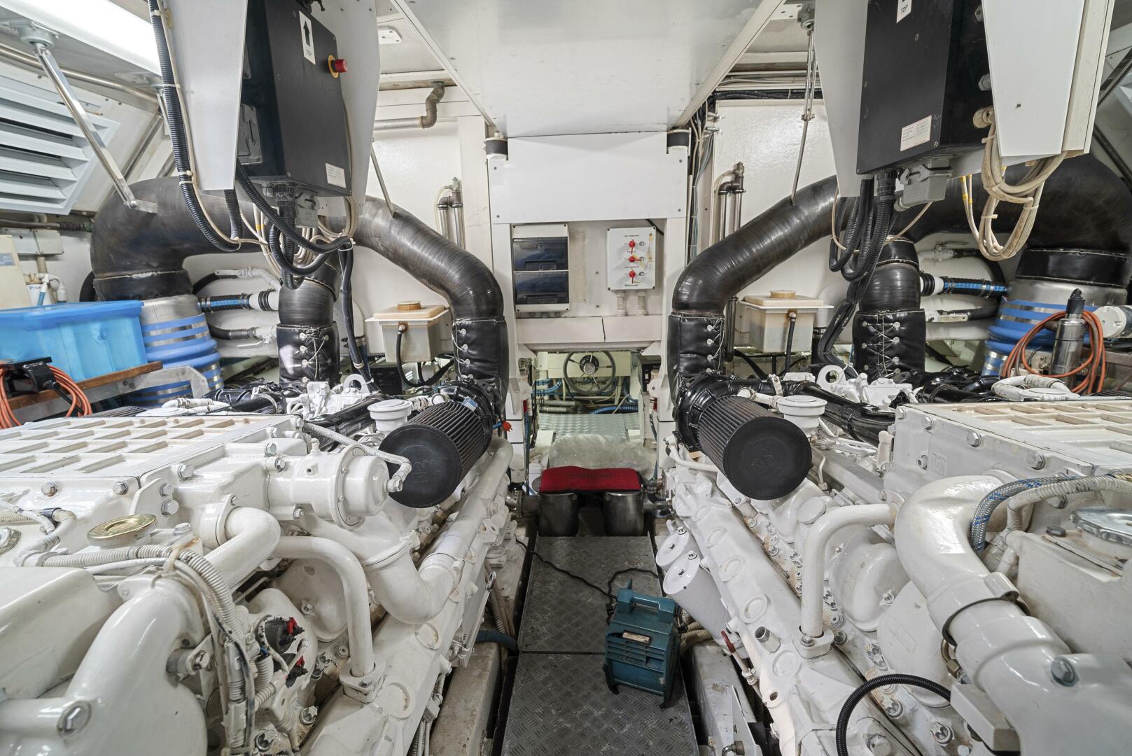 Slide: The Image of Mangusta 72 2001 - 4564665