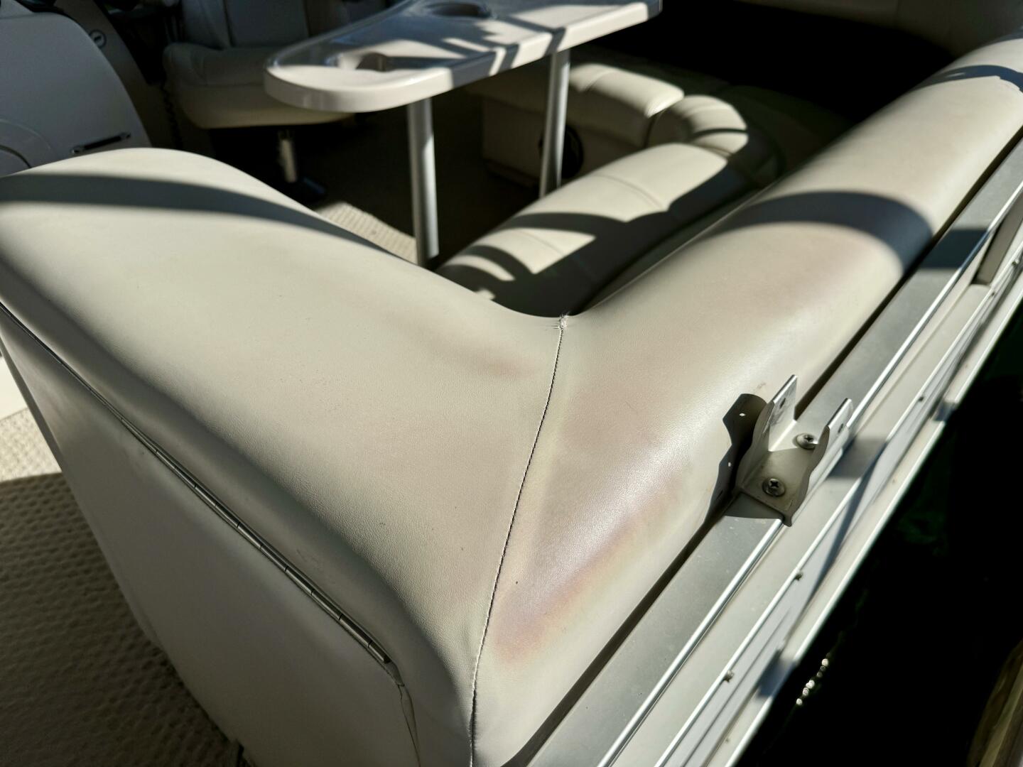 Slide: The Image of Manitou Legacy 24 Tritoon 2008 - 4878876