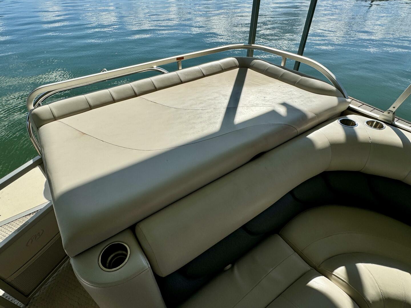 Slide: The Image of Manitou Legacy 24 Tritoon 2008 - 4878800