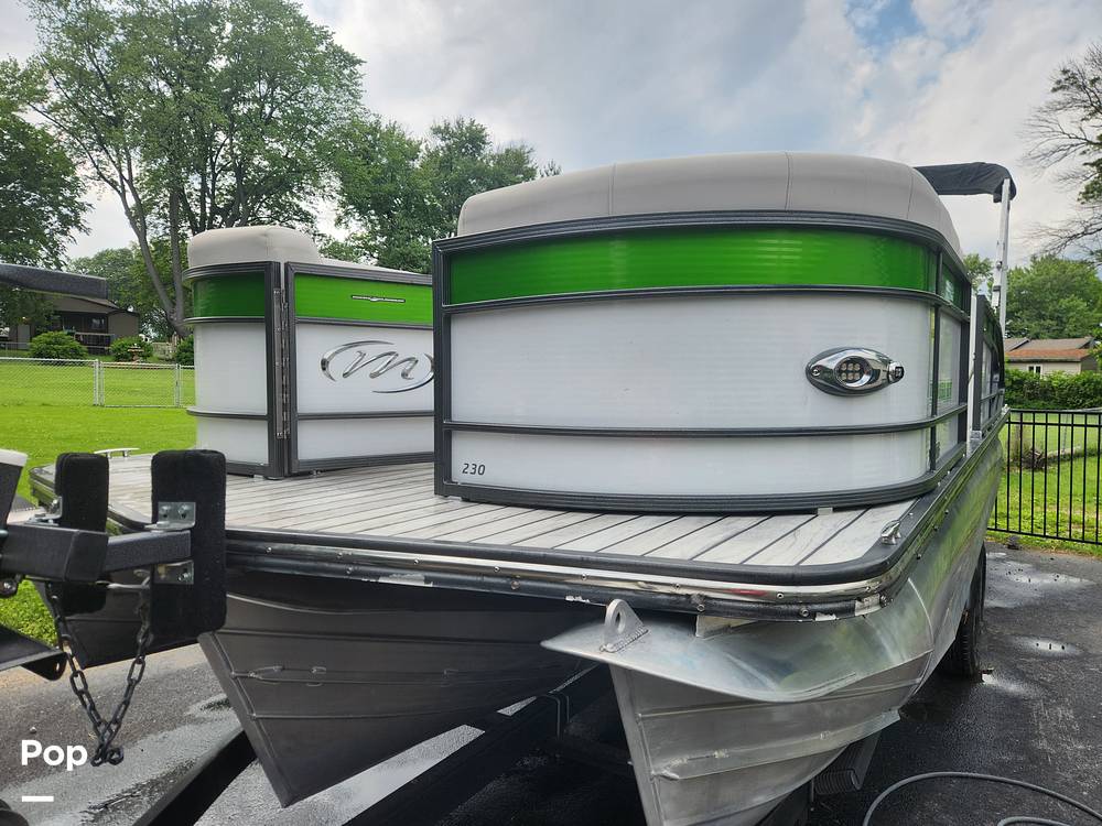 Slide: The Image of Manitou Xplode 23 SRS SHP 2015 - 15458934