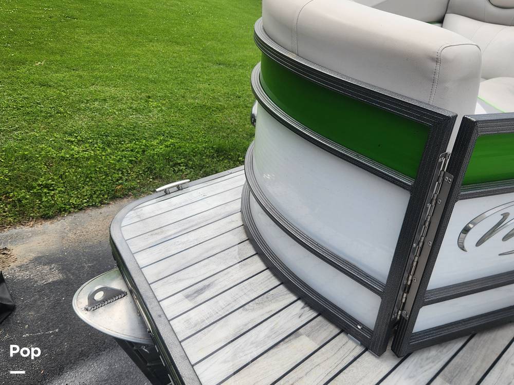 Slide: The Image of Manitou Xplode 23 SRS SHP 2015 - 15458936