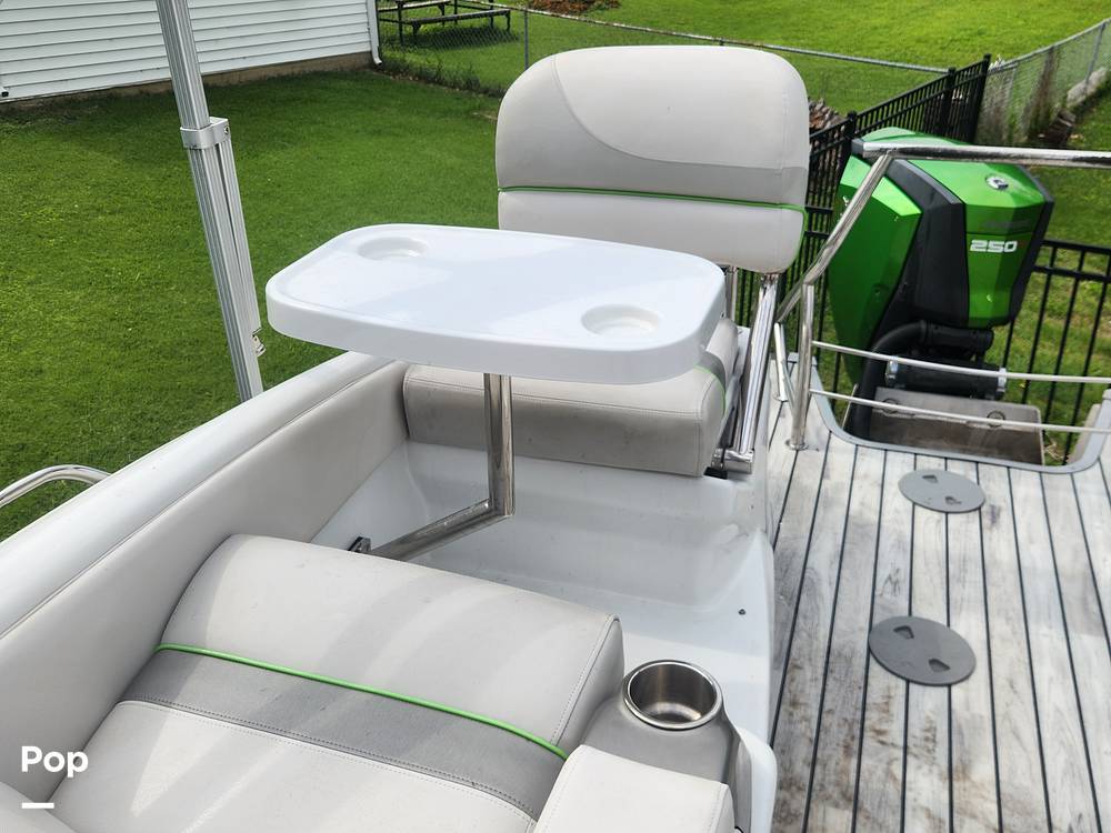 Slide: The Image of Manitou Xplode 23 SRS SHP 2015 - 15458945