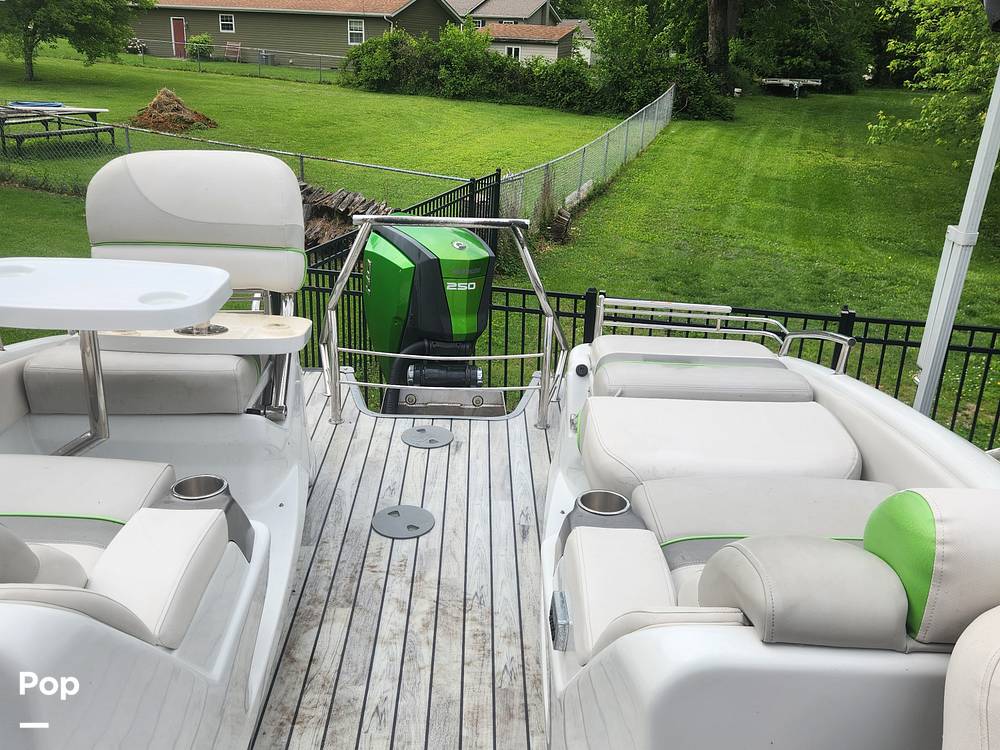 Slide: The Image of Manitou Xplode 23 SRS SHP 2015 - 15458948