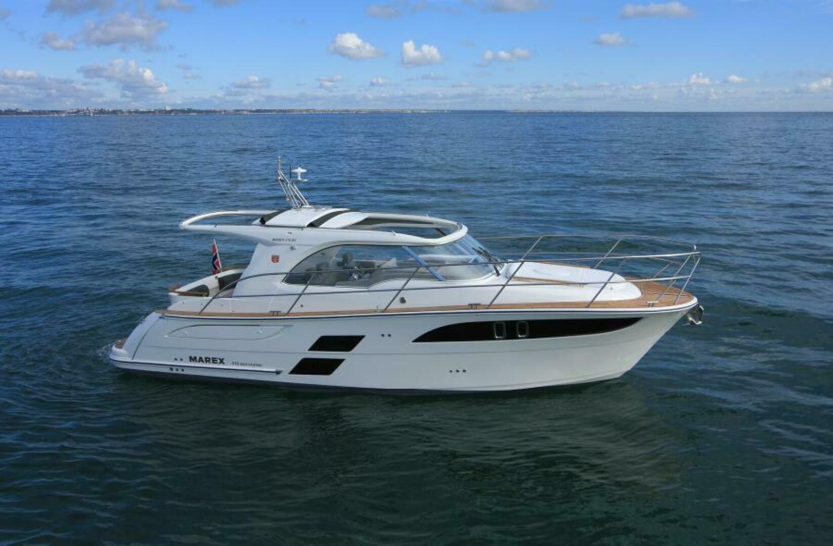 Slide: The Image of Marex 310 Sun Cruiser 2025 - 5062087