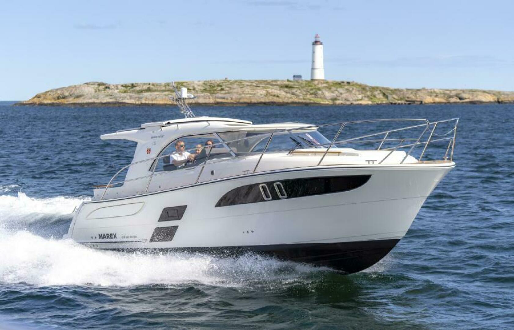 Slide: The Image of Marex 310 Sun Cruiser 2025 - 5062088
