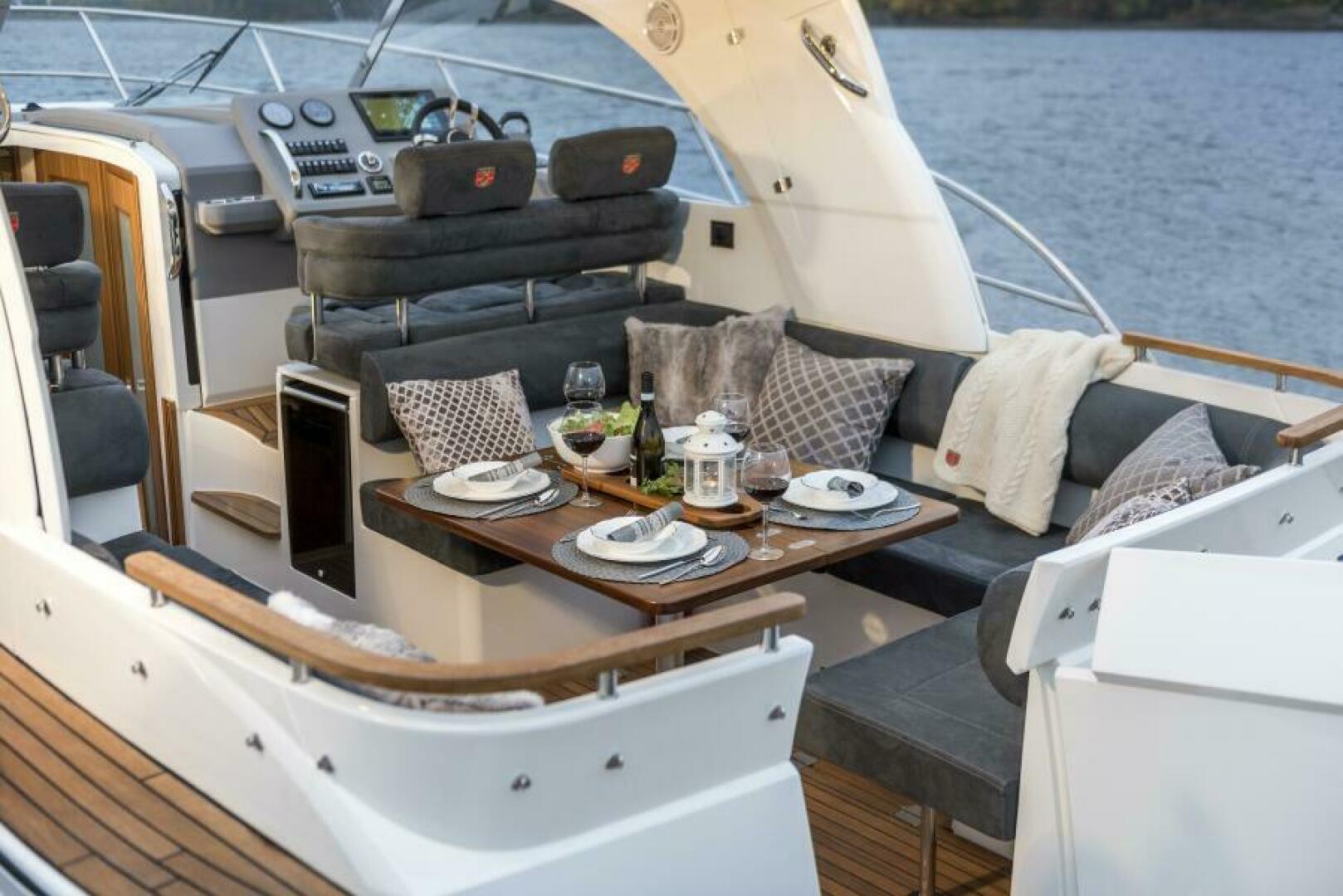 Slide: The Image of Marex 310 Sun Cruiser 2025 - 5062103