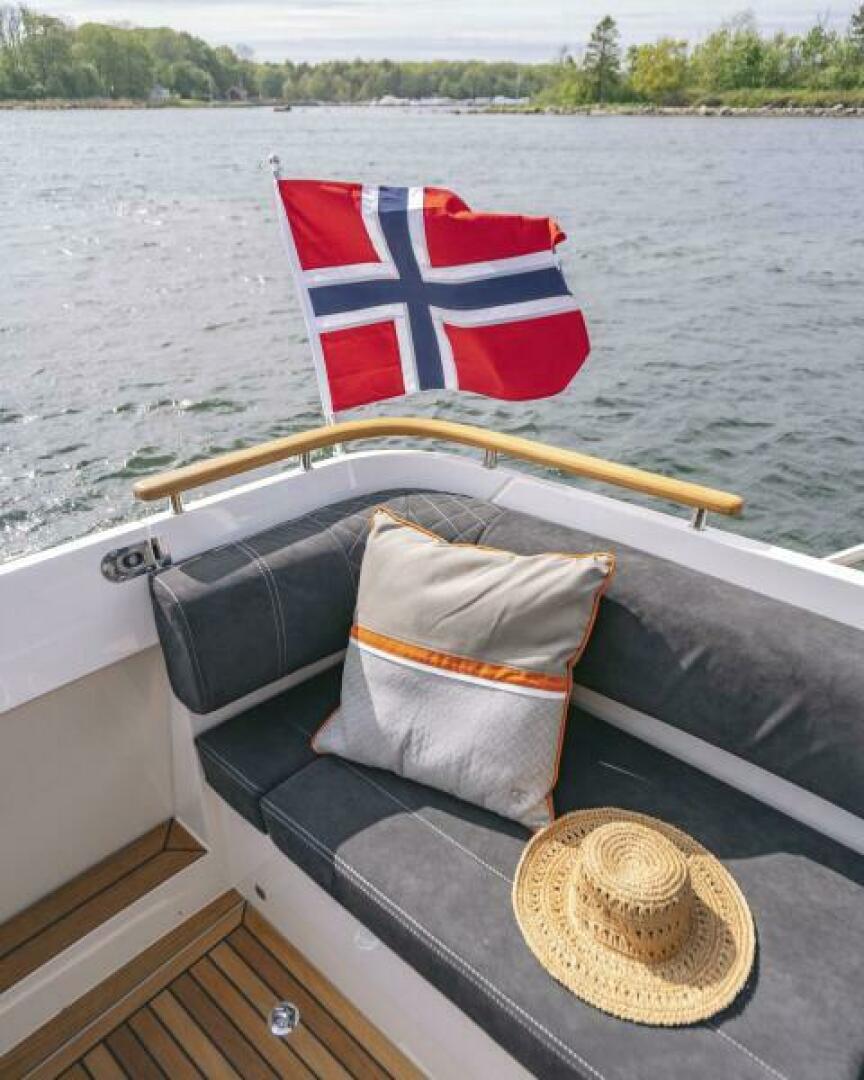 Slide: The Image of Marex 310 Sun Cruiser 2025 - 5062108