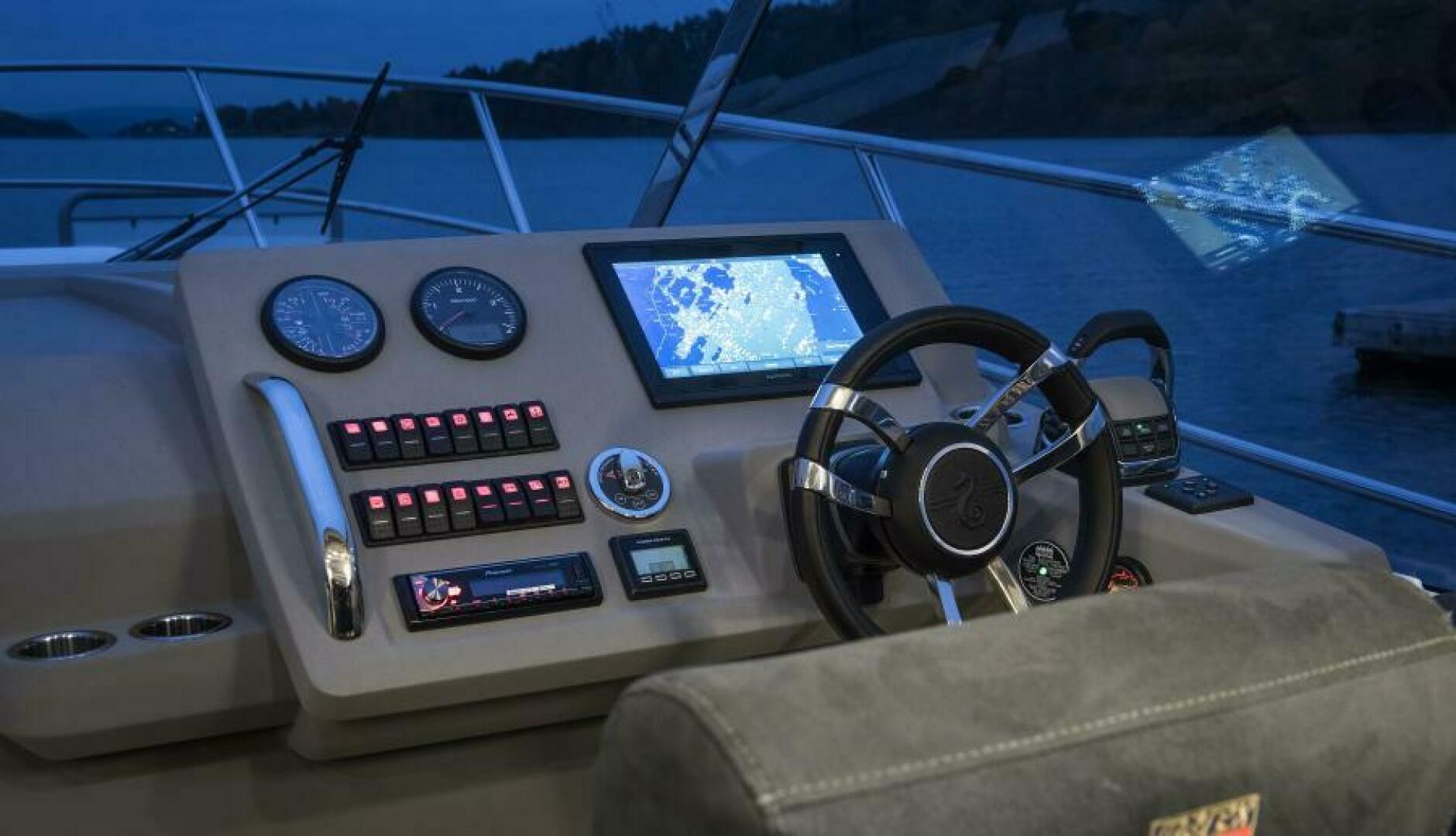 Slide: The Image of Marex 310 Sun Cruiser 2025 - 5062113