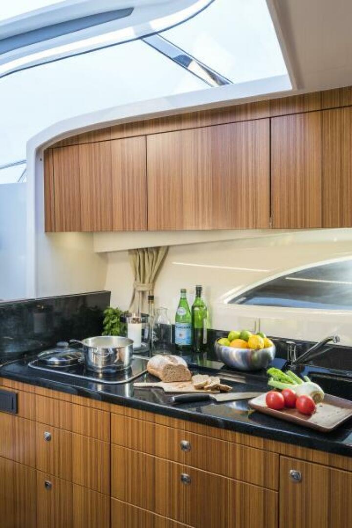 Slide: The Image of Marex 310 Sun Cruiser 2025 - 5062512