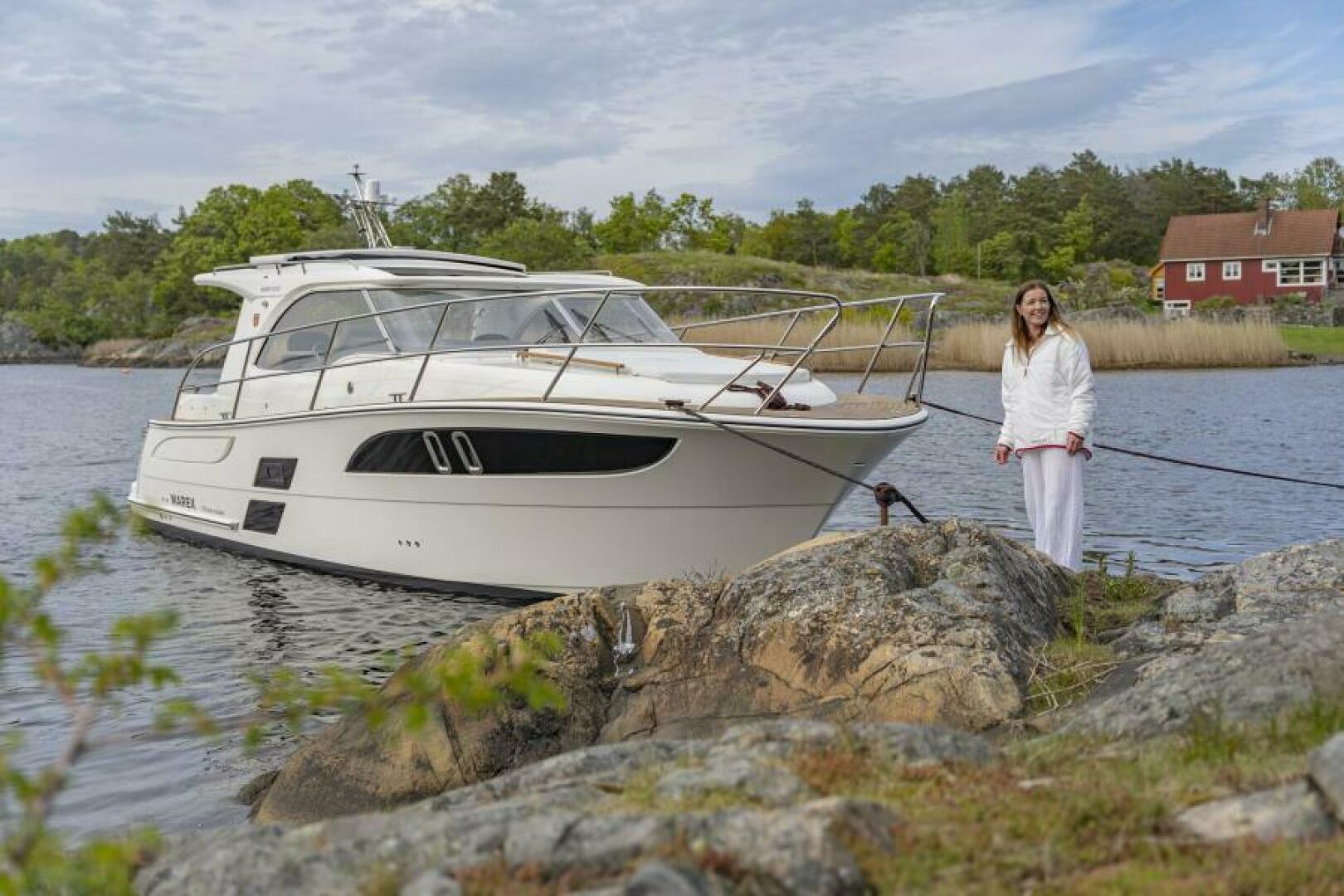 Slide: The Image of Marex 310 Sun Cruiser 2025 - 5062153