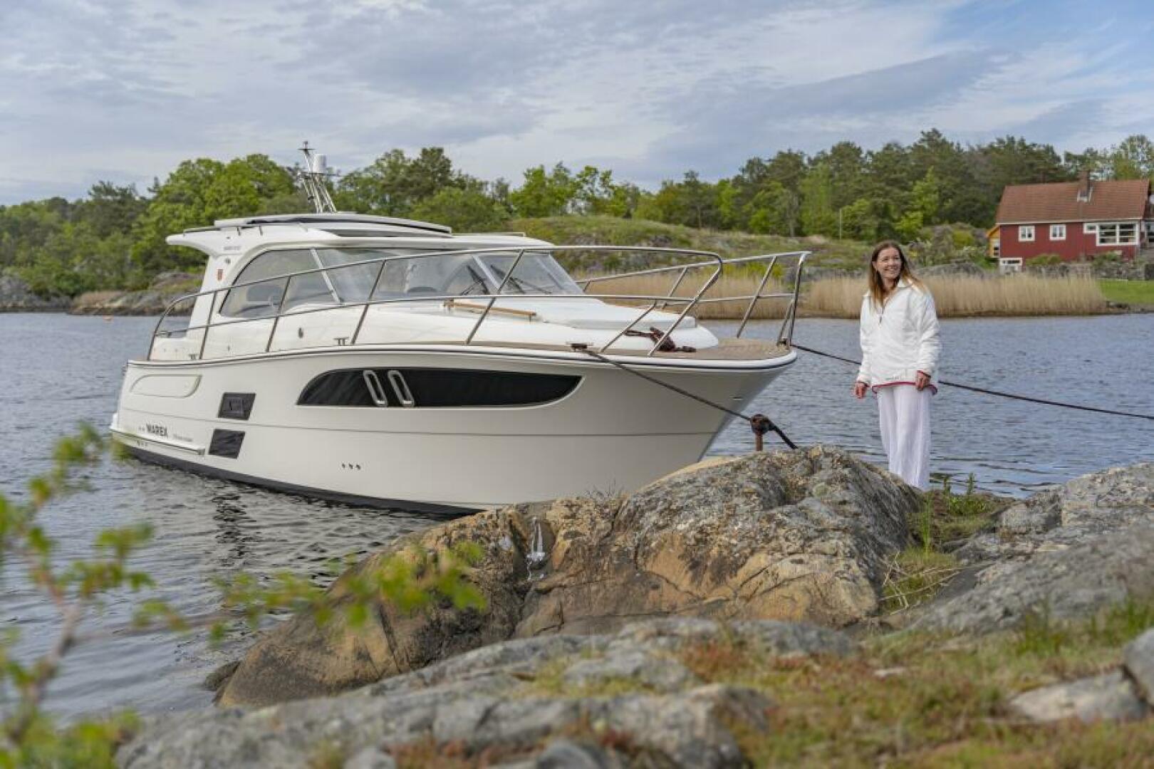 Slide: The Image of Marex 310 Sun Cruiser 2025 - 5062537