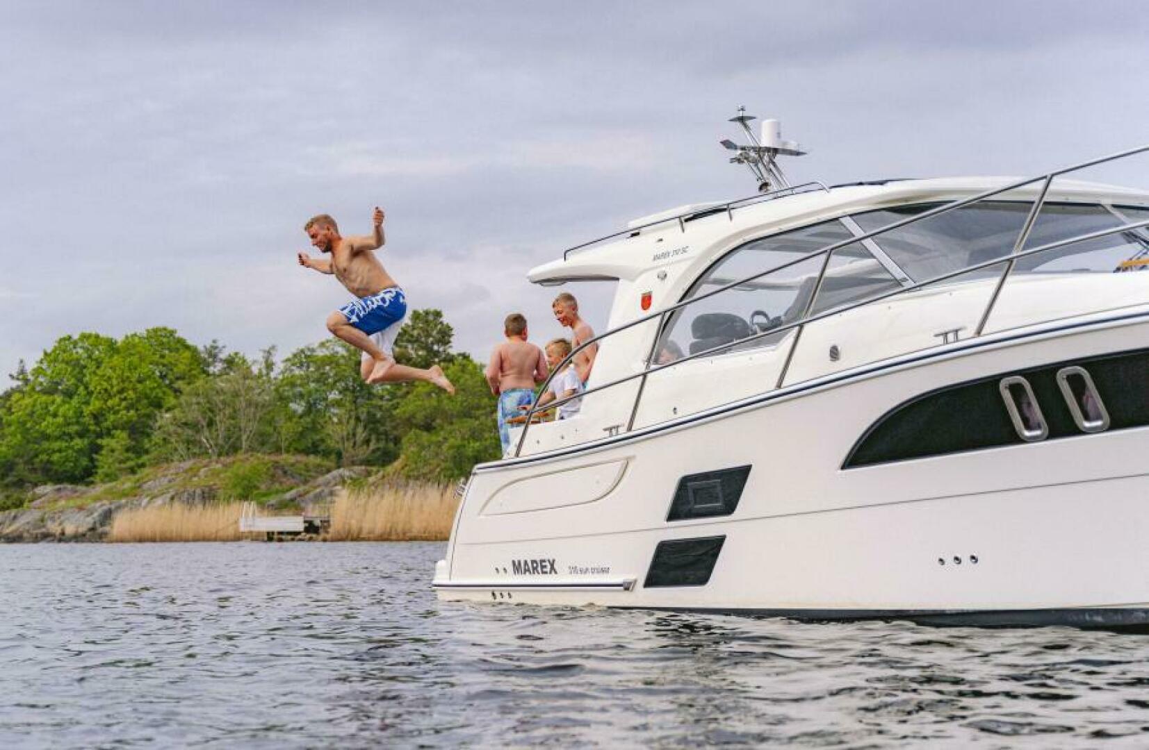 Slide: The Image of Marex 310 Sun Cruiser 2025 - 5062157