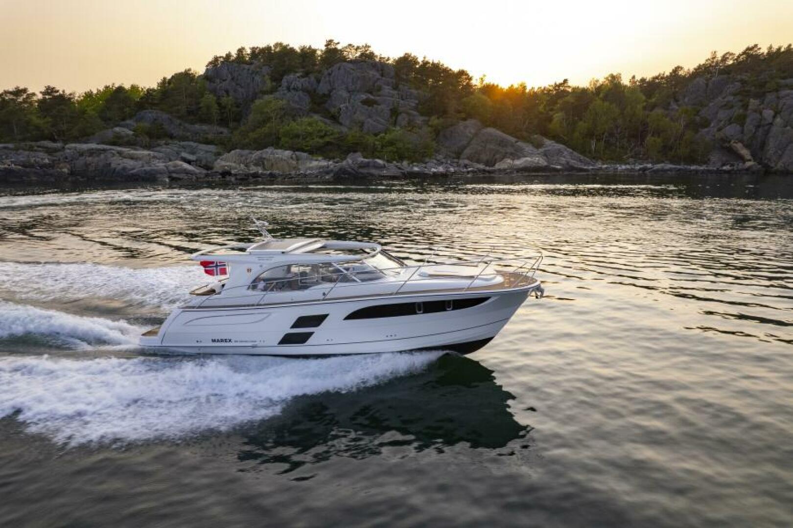 Slide: The Image of Marex 360 Cabriolet Cruiser 2025 - 5062159