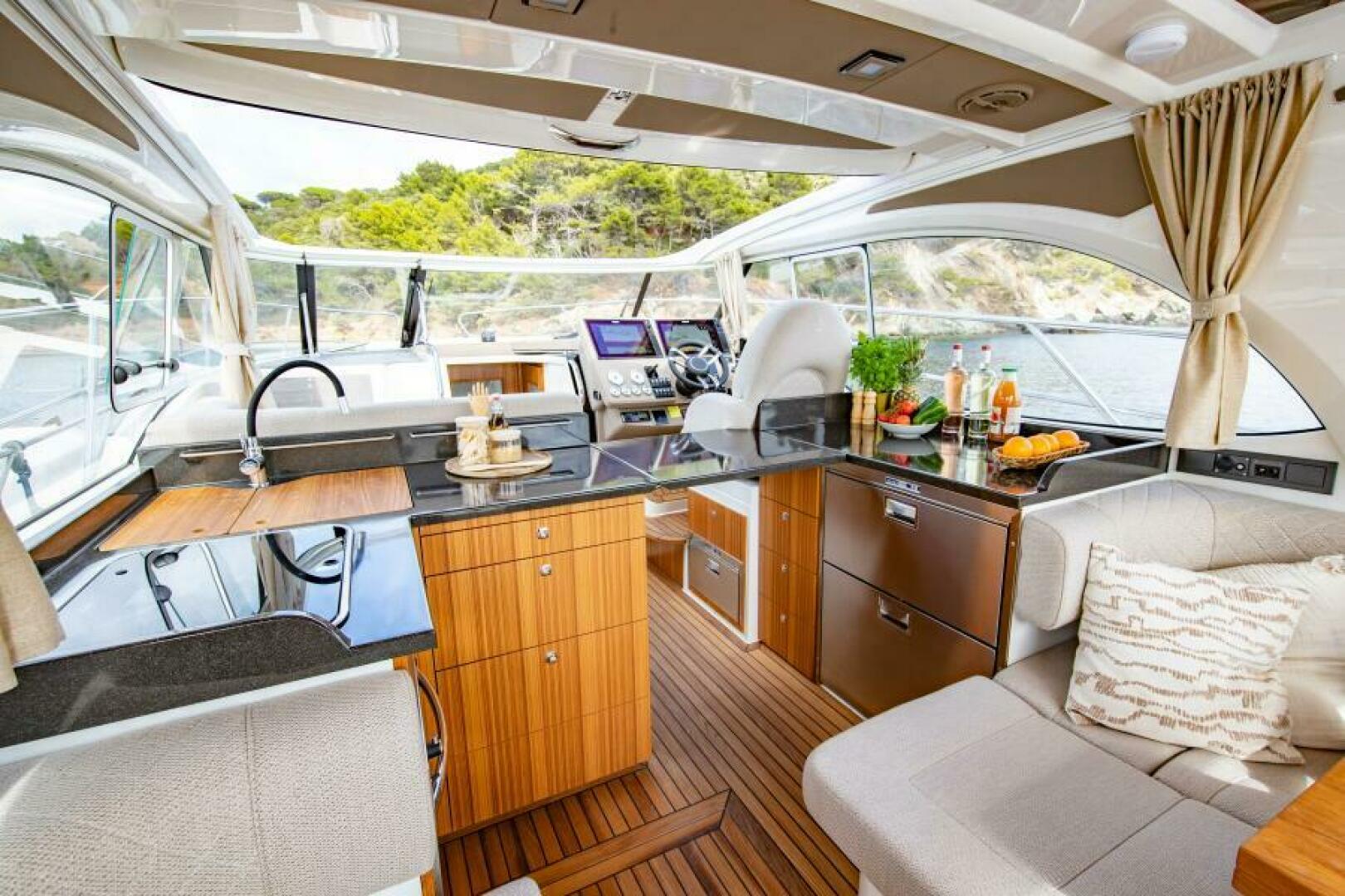 Slide: The Image of Marex 360 Cabriolet Cruiser 2025 - 5062283