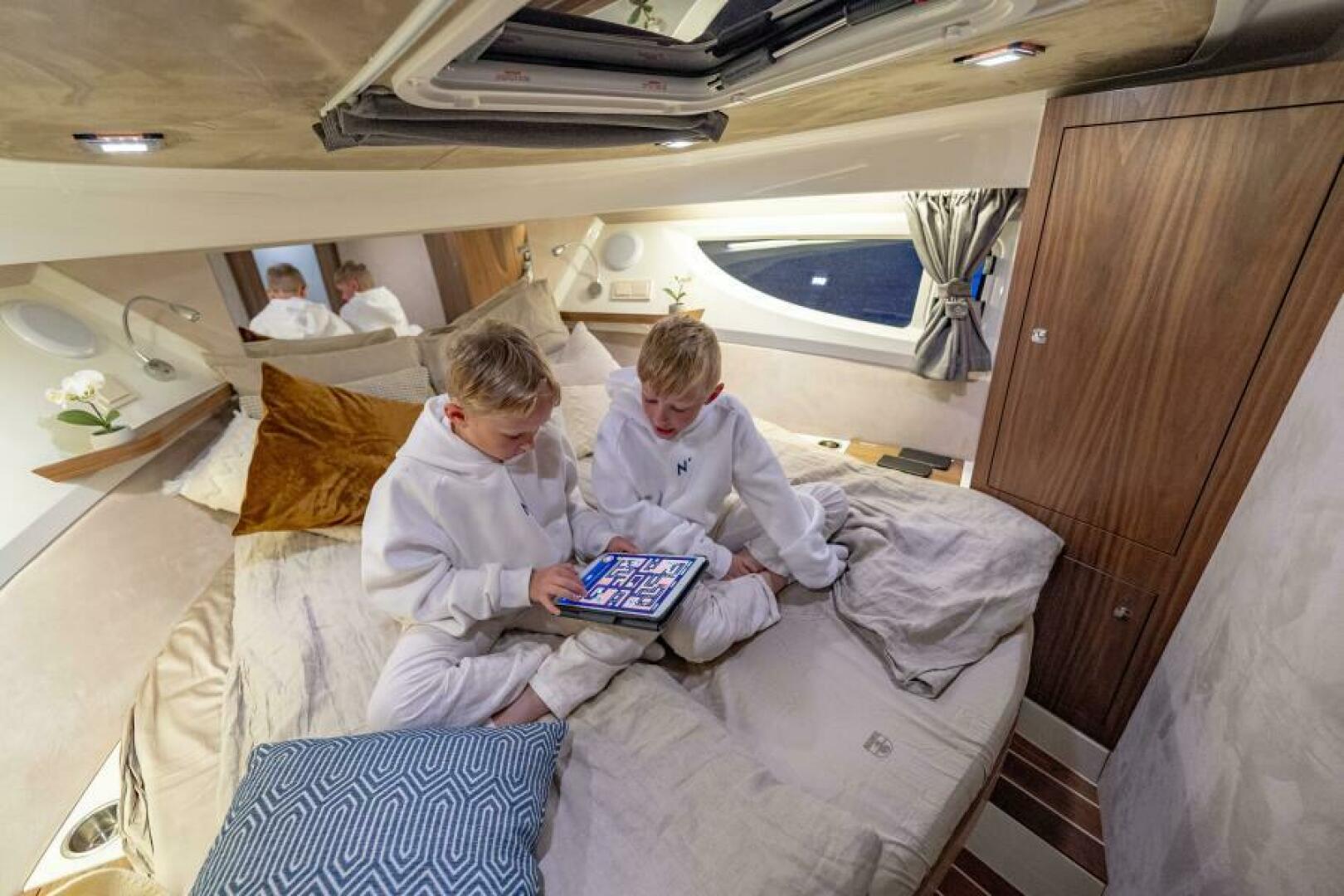 Slide: The Image of Marex 360 Cabriolet Cruiser 2025 - 5062307