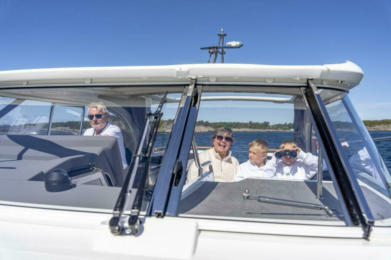 Slide: The Image of Marex 360 Cabriolet Cruiser 2025 - 5062324
