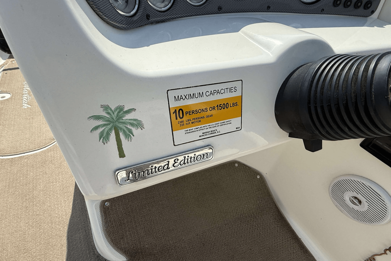 Slide: The Image of Mariah DX 213 2008 - 18