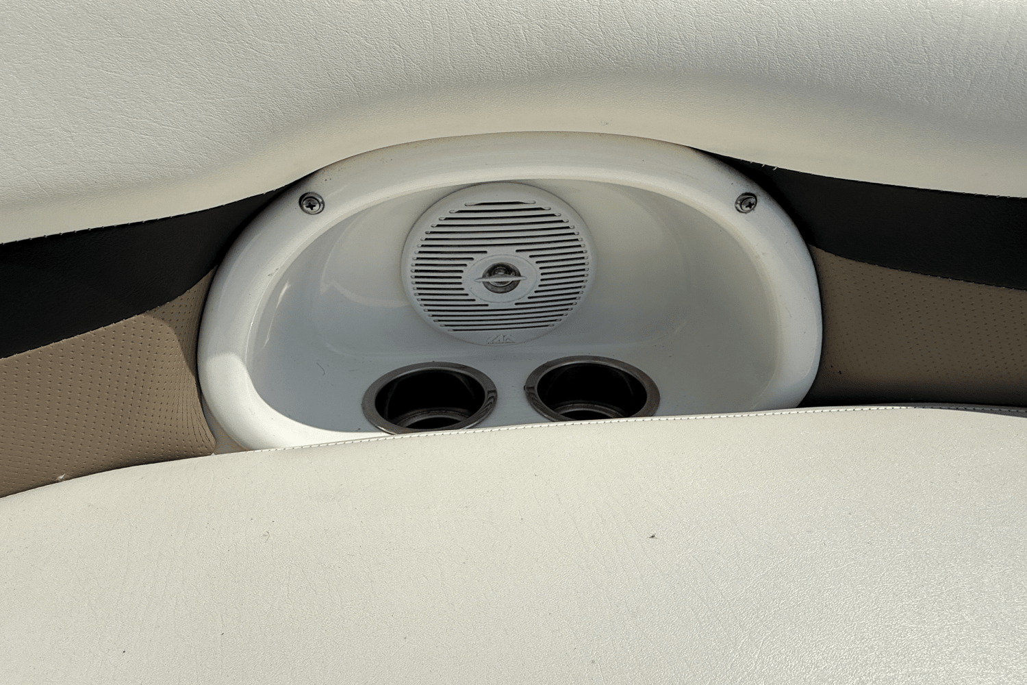 Slide: The Image of Mariah DX 213 2008 - 26