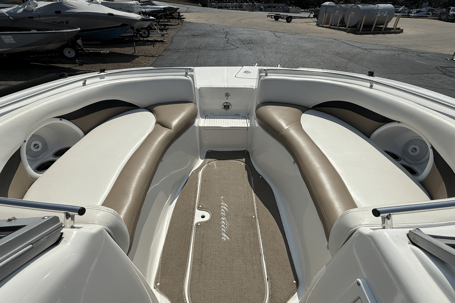 Slide: The Image of Mariah DX 213 2008 - 8