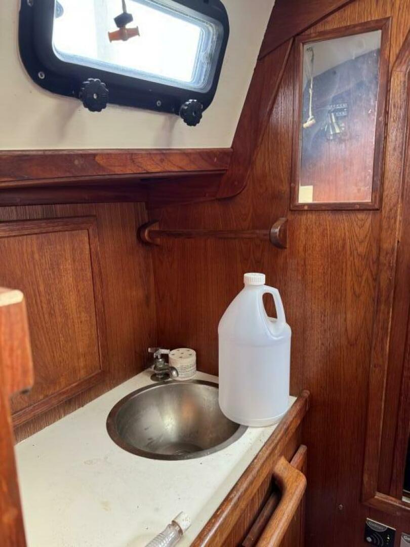 Slide: The Image of Mariner 28 1979 - 5170886