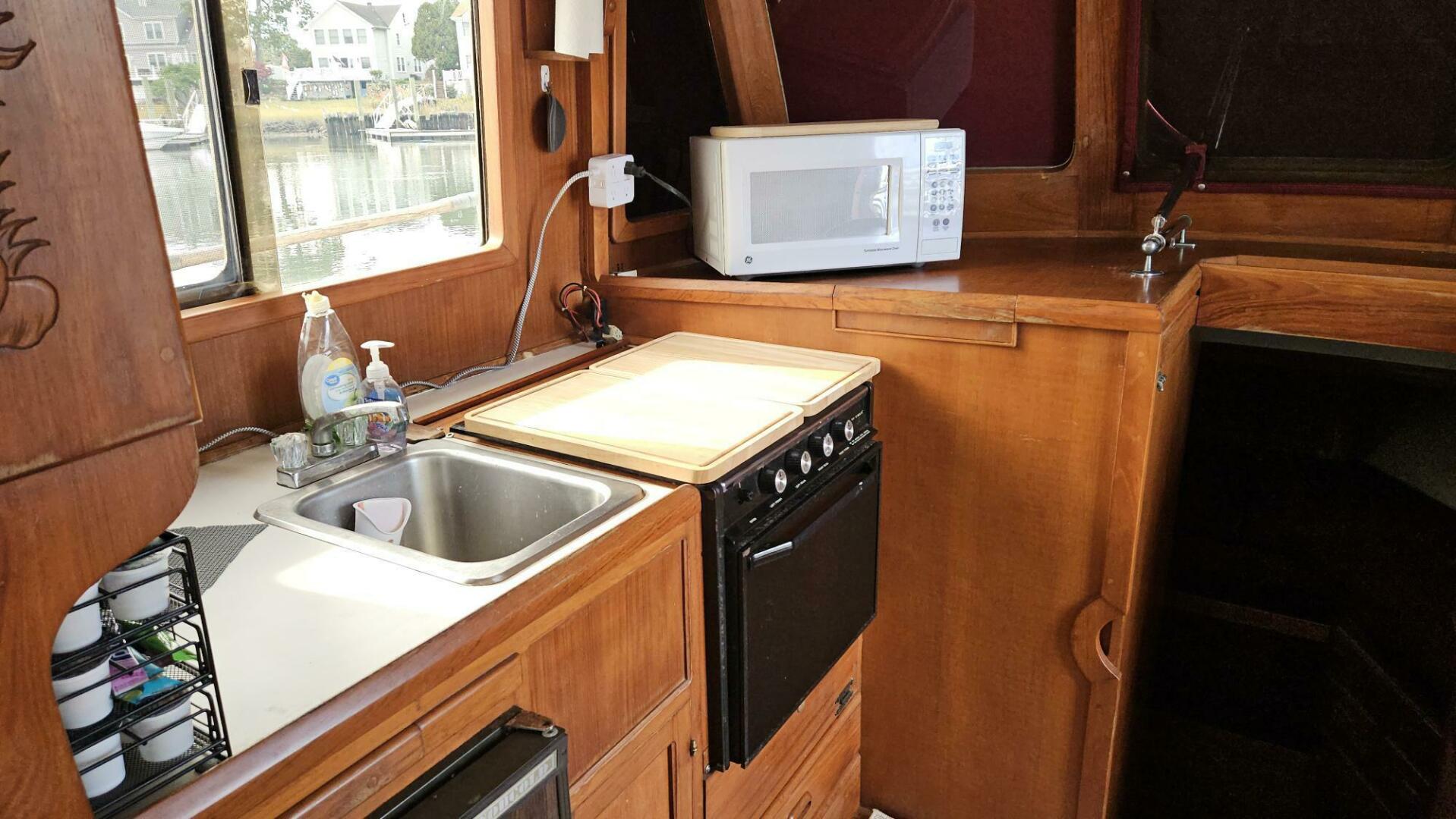 Slide: The Image of Marine Trader 34 1984 - 4752218