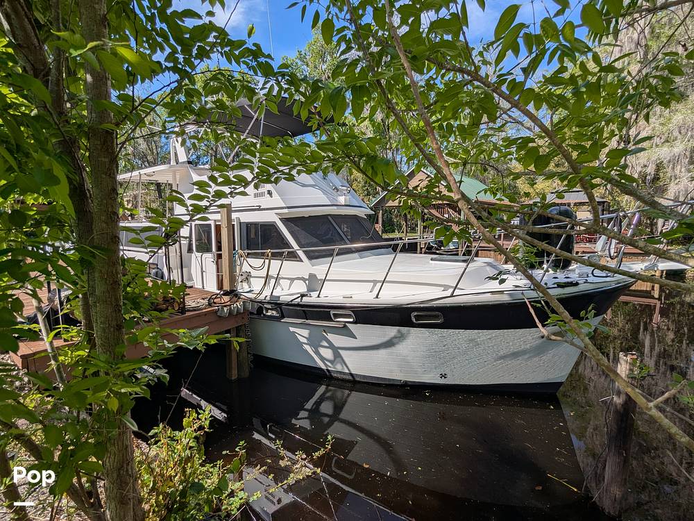 Slide: The Image of Marine Trader 38 Double Cabin 1987 - 15245001