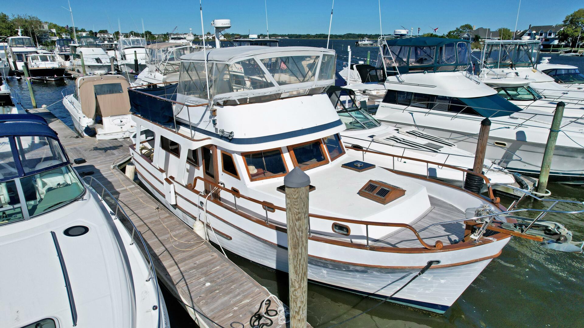 Slide: The Image of Marine Trader 40 1984 - 4643075