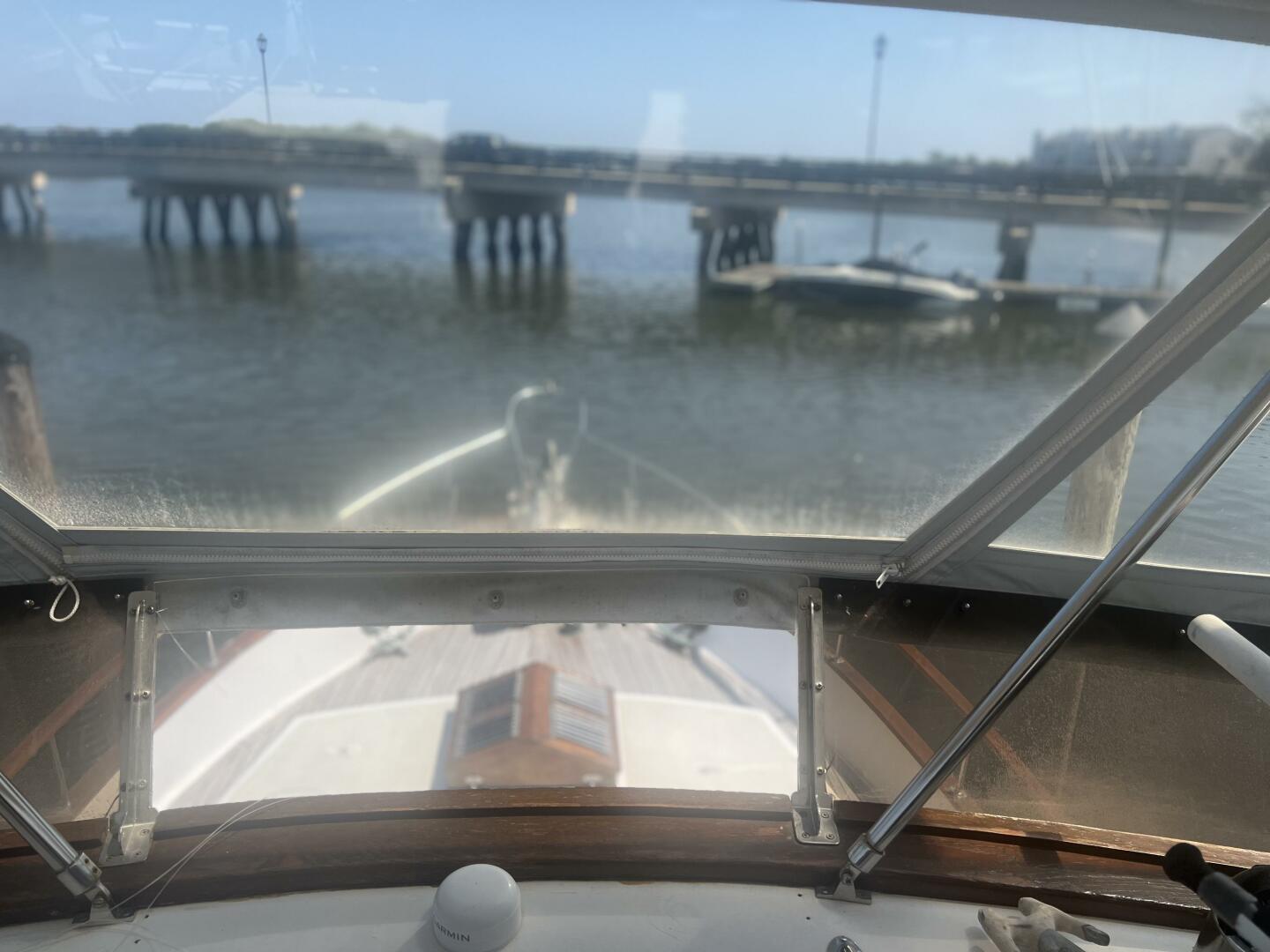 Slide: The Image of Marine Trader 40 1984 - 4629190