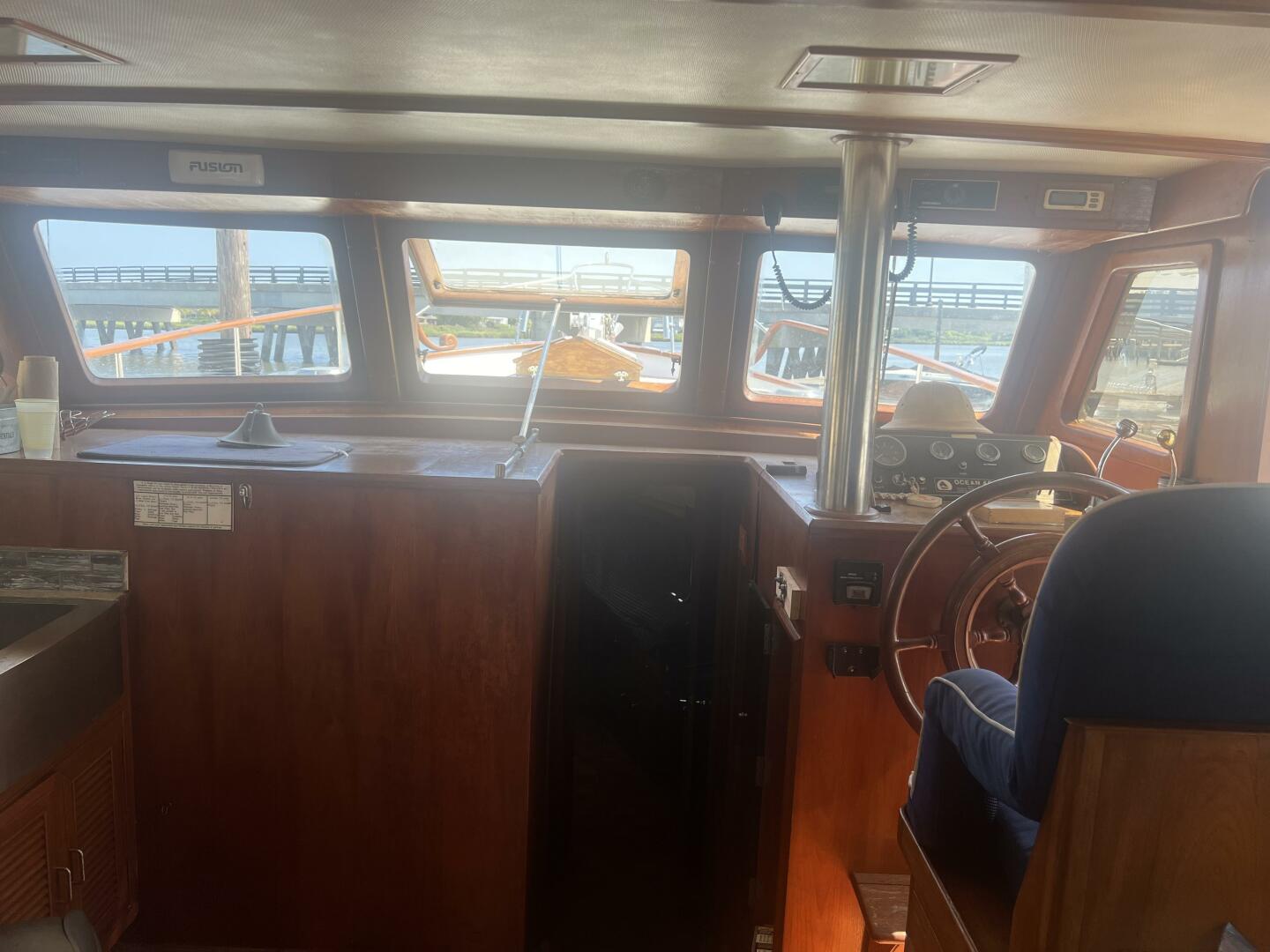 Slide: The Image of Marine Trader 40 1984 - 4629204