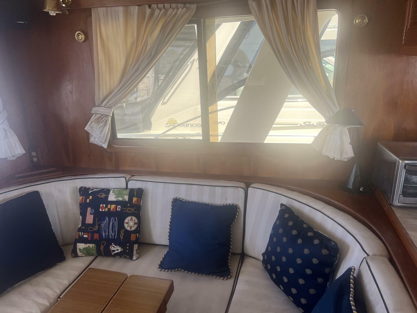 Slide: The Image of Marine Trader 40 1984 - 4629196