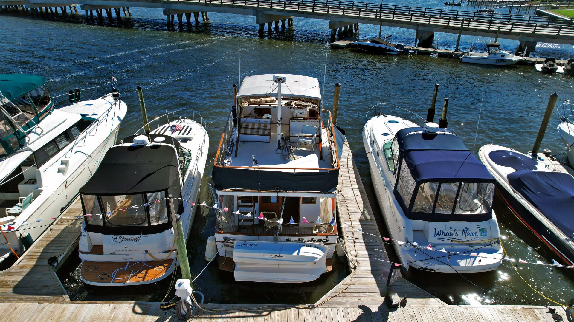 Slide: The Image of Marine Trader 40 1984 - 4643068