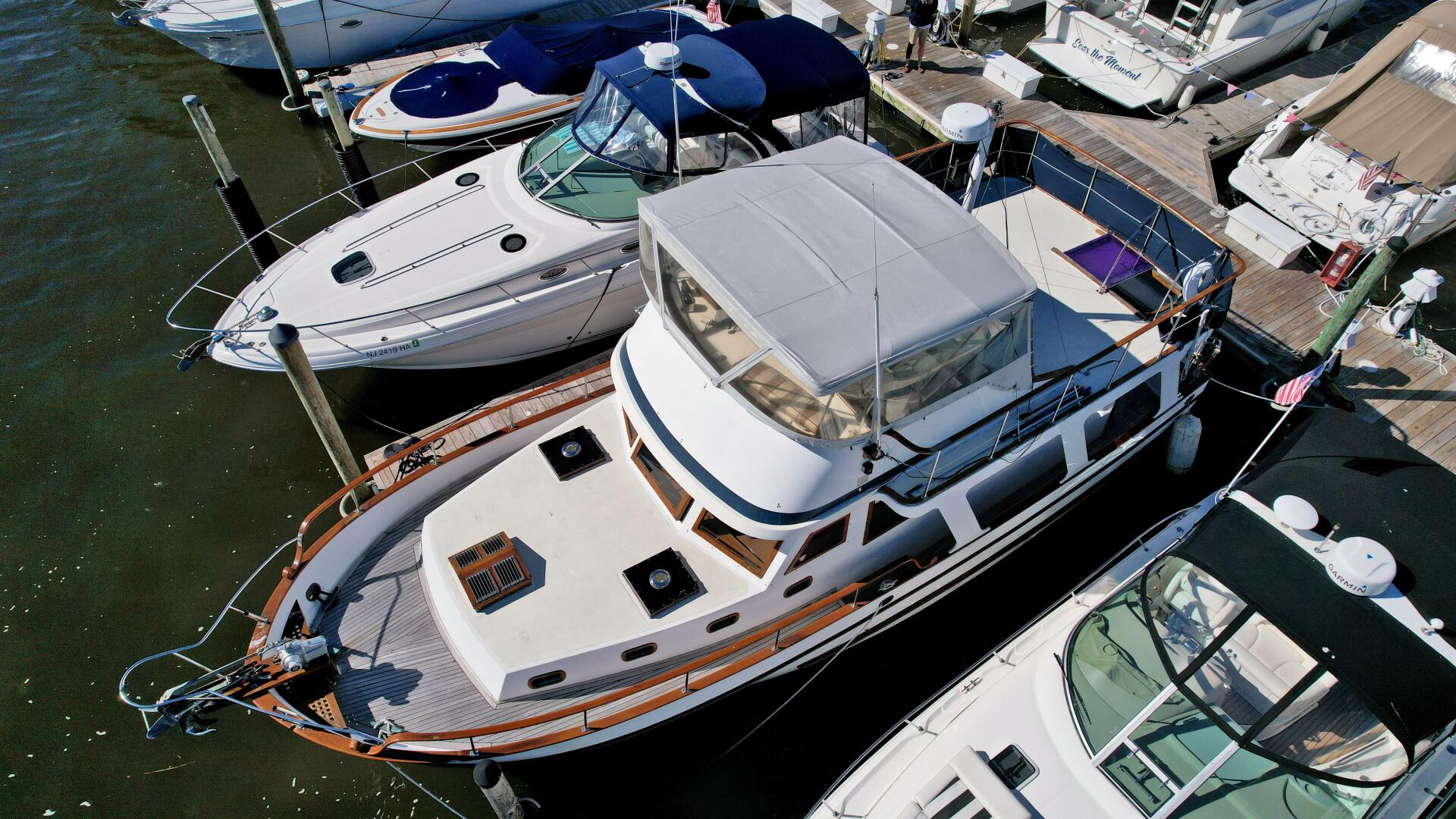 Slide: The Image of Marine Trader 40 1984 - 4643064