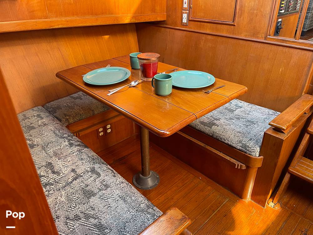 Slide: The Image of Marine Trader 43 Aft Cabin 1981 - 14900529