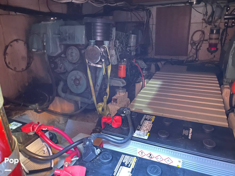 Slide: The Image of Marine Trader 43 Aft Cabin 1981 - 14900537