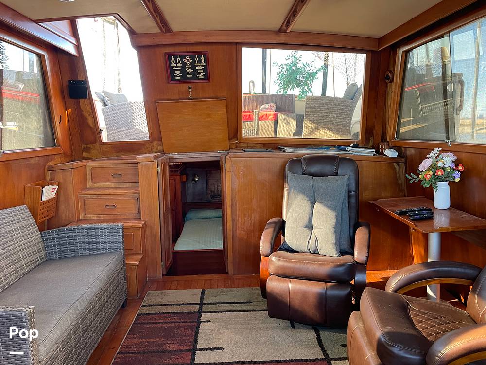 Slide: The Image of Marine Trader 43 Aft Cabin 1981 - 14900540